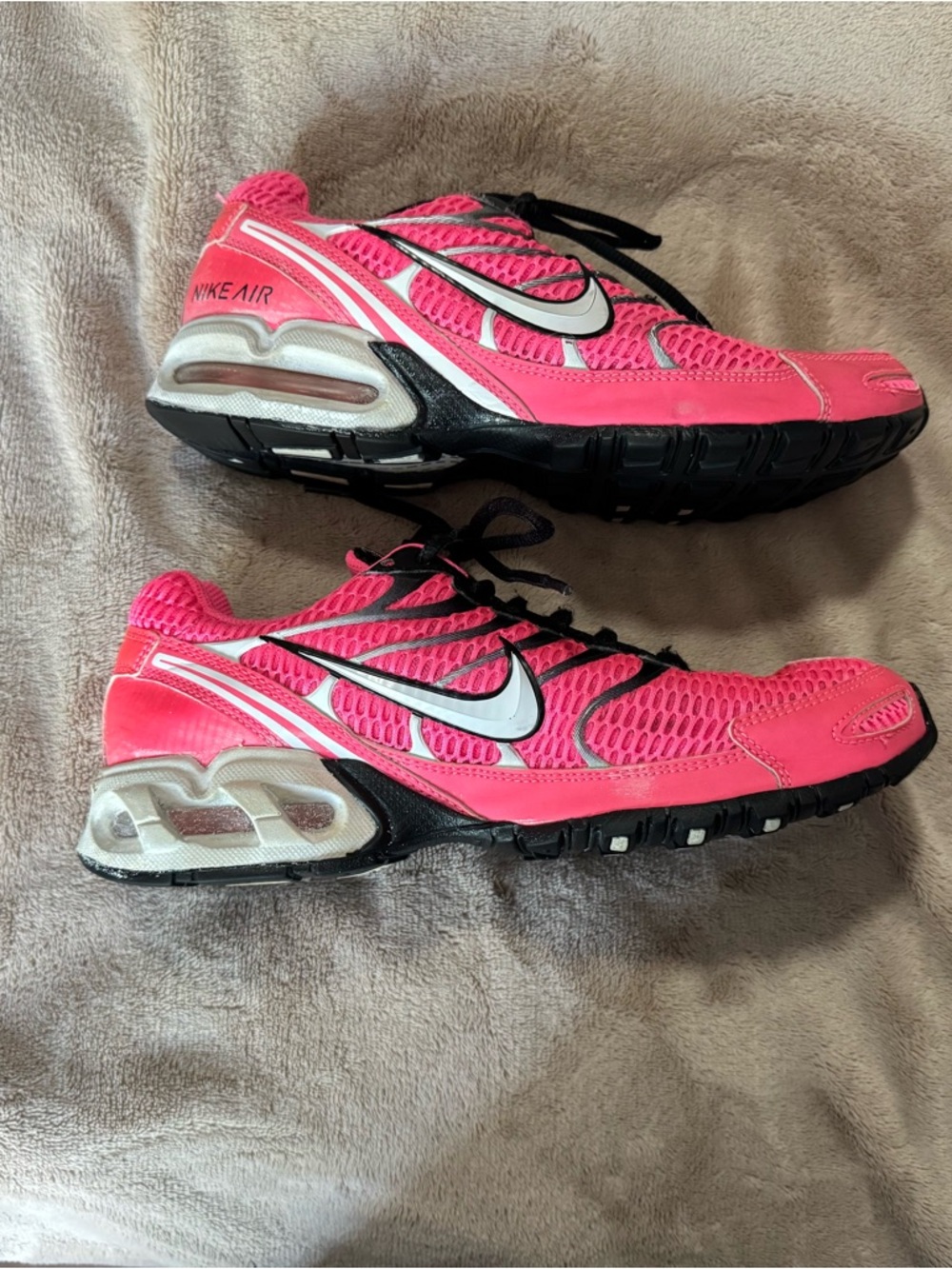 Nike Women’s Air Mesh Running Sneakers - Bright Pink & Black